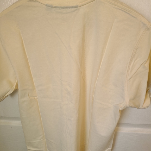 (723) Greg Norman Men's Golf Short Sleeve T-Shirt, Size: Small Color: Yellow - Picture 3 of 3